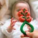 Брязкальце Oli & Carol Tomato Rattle Toy помідор (L-RATTLE-TOMATO) L-RATTLE-TOMATO фото 7